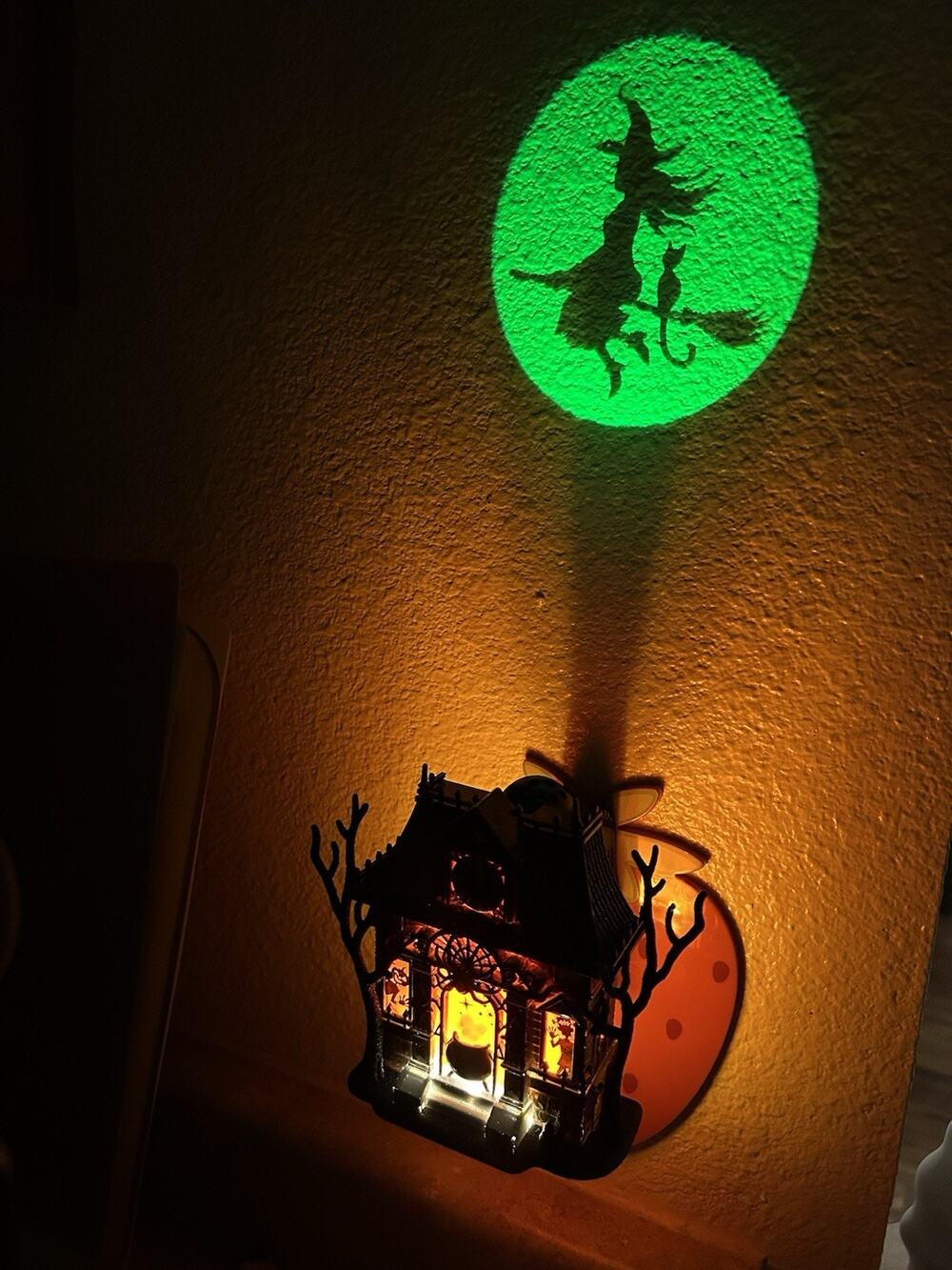Bath & Body Works Halloween Haunted House Wallflower Plug-In Projector Witch Cat